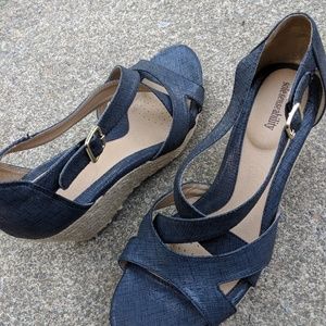 Solesenseability Navy Textured Open Toe Wedges 10M